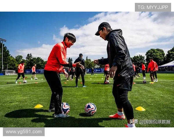 世俱杯跨洲对抗战术比较及国际足球风格融合探讨